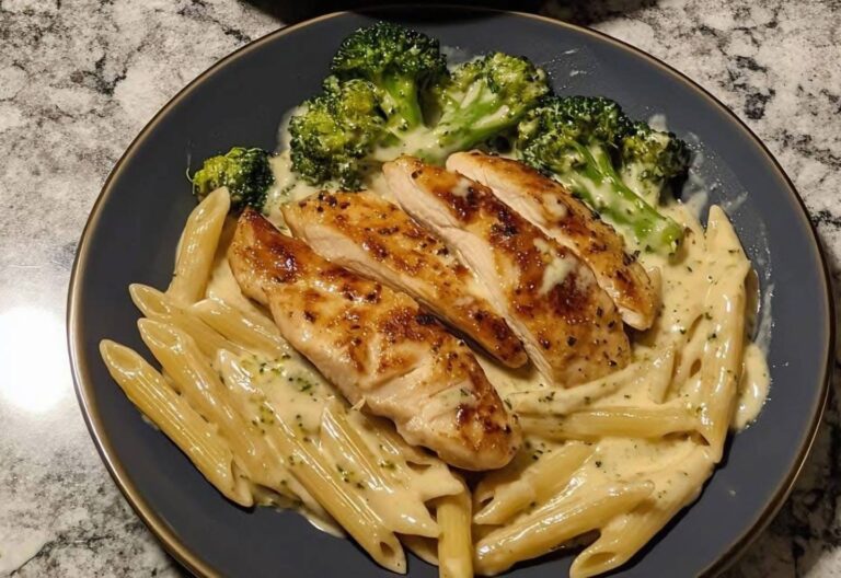 Chicken & Cheesy Broccoli with Creamy Pasta